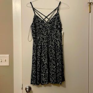 Brand new Nine Britton sundress size medium petite